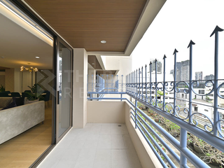 For rent 3 bedrooms condo in Khlong Toei, Bangkok