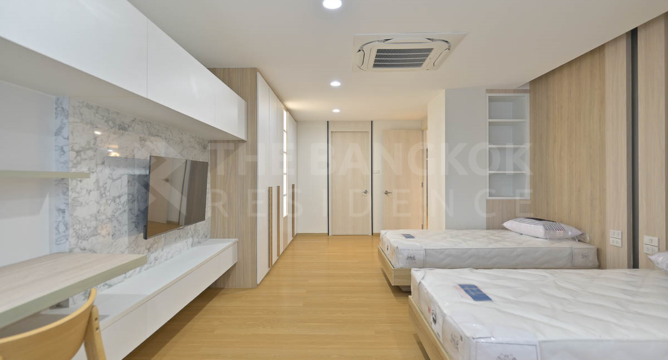For rent 3 ベッドルーム condo in Khlong Toei, Bangkok