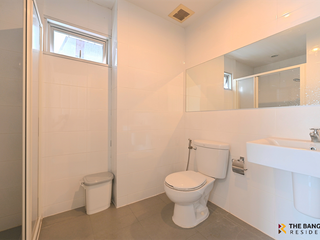 For sale 2 bedrooms condo in Huai Khwang, Bangkok