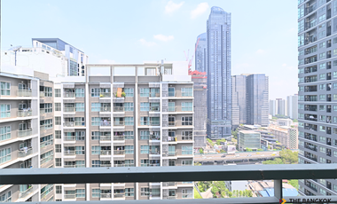 For sale 2 bedrooms condo in Huai Khwang, Bangkok