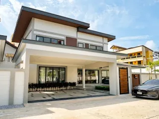 Аренда и продажа 4 спальни дом в Банг Ламунг, Чонбури