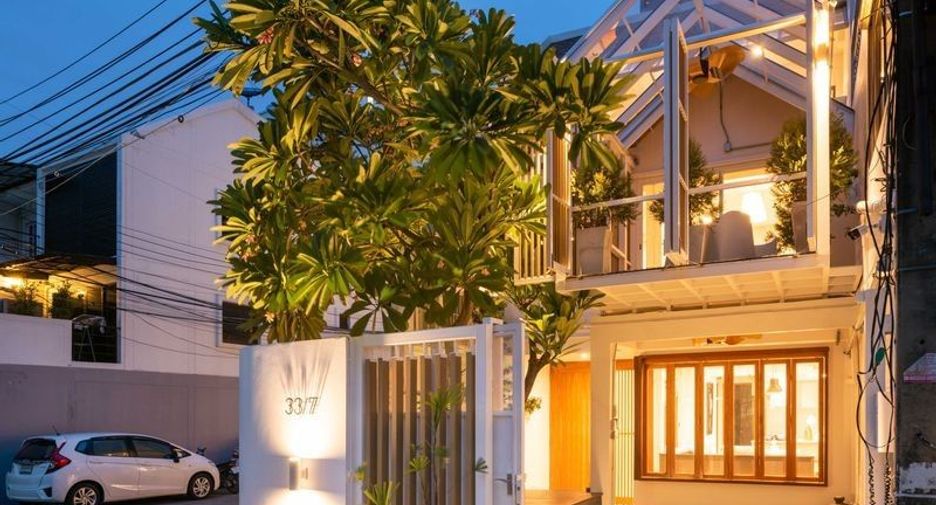 Casa en alquiler de 5 habitaciones en Watthana, Bangkok