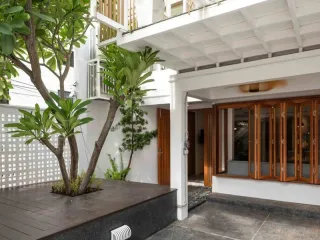 出租 5 卧室 独立屋 在 Watthana, 曼谷