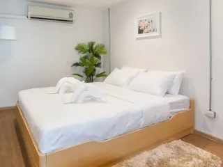 出租 5 卧室 独立屋 在 Watthana, 曼谷
