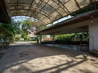 出租 5 卧室 独立屋 在 Bang Na, 曼谷