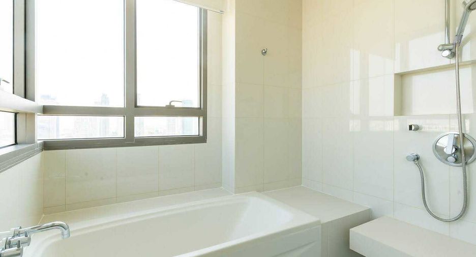 For rent and for sale 2 bedrooms condo in Khlong Toei, Bangkok