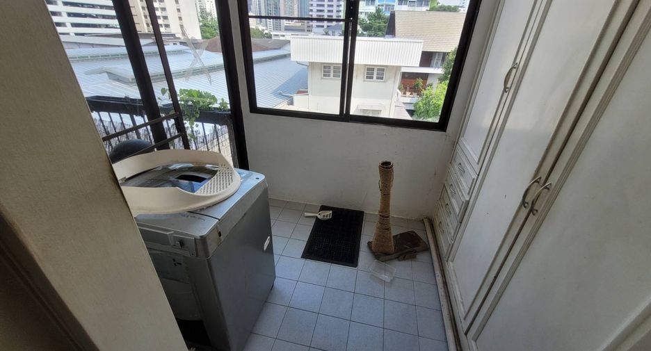 Wohnung zur Miete mit 2 Zimmer in Khlong Toei, Bangkok