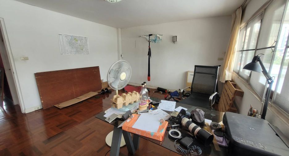 Wohnung zur Miete mit 2 Zimmer in Khlong Toei, Bangkok