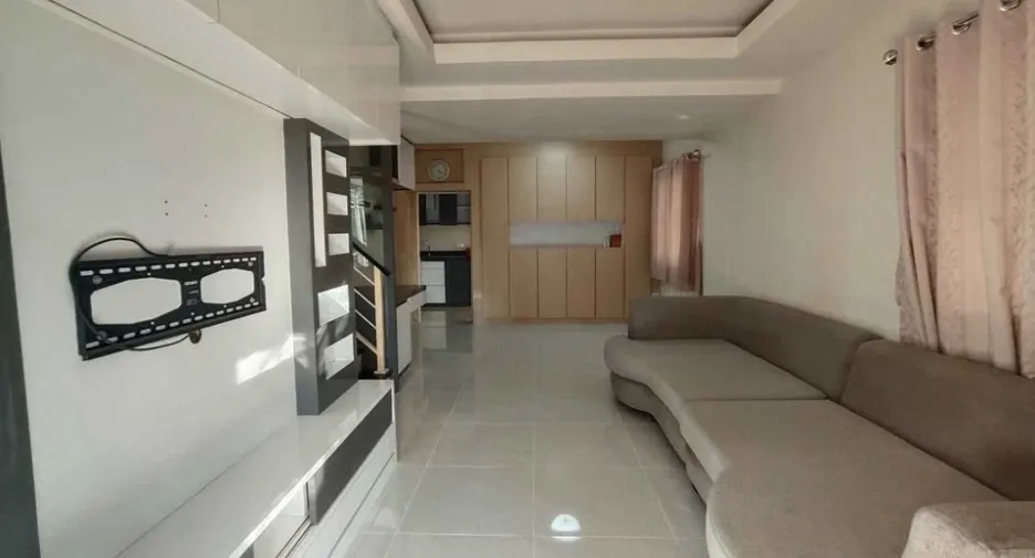 Reihenhaus zum Kauf mit 3 Zimmer in East Pattaya, Pattaya