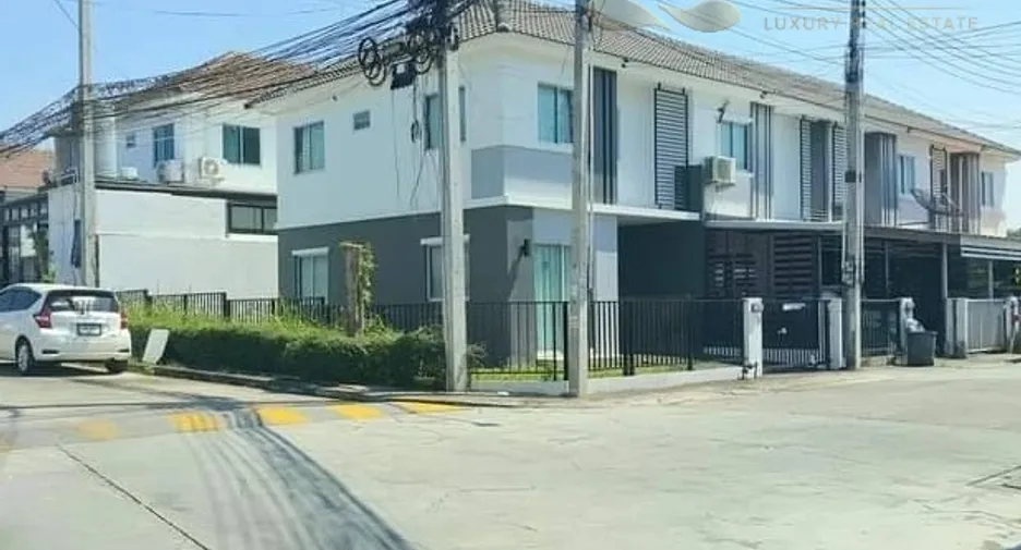Reihenhaus zum Kauf mit 3 Zimmer in East Pattaya, Pattaya
