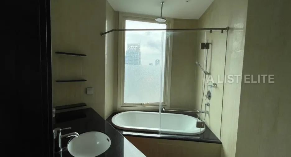 Condo en venta de 3 habitaciones en Sathon, Bangkok