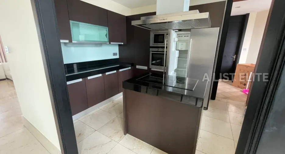 Condo en venta de 3 habitaciones en Sathon, Bangkok
