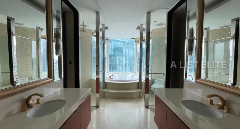 Condo en venta de 3 habitaciones en Sathon, Bangkok