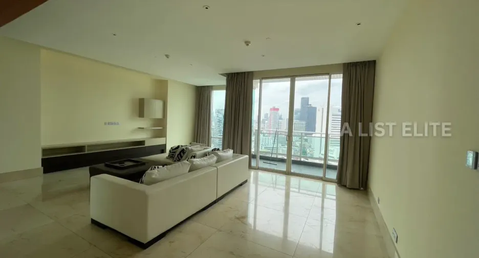 Condo en venta de 3 habitaciones en Sathon, Bangkok