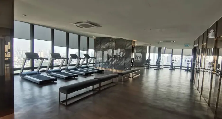 For sale 2 bedrooms condo in Khlong Toei, Bangkok