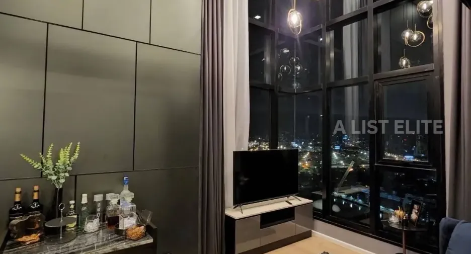 For sale 2 bedrooms condo in Khlong Toei, Bangkok
