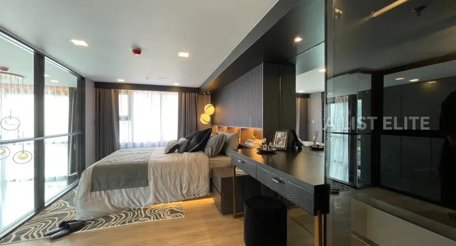 À vendre 1 chambre condo à Khlong Toei, Bangkok