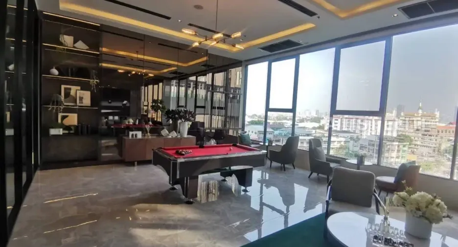 Condo en venta de 2 habitaciones en Khlong Toei, Bangkok