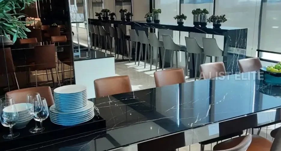 Condo en venta de 2 habitaciones en Khlong Toei, Bangkok