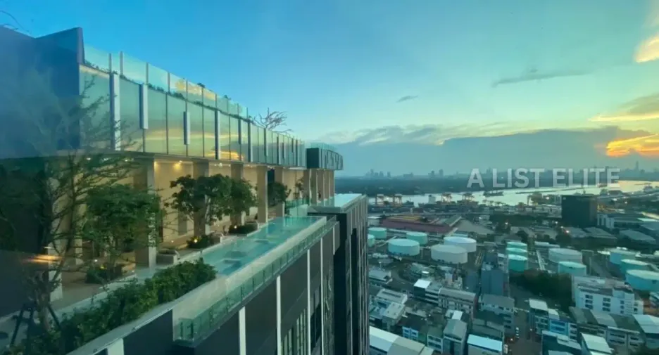 Condo en venta de 2 habitaciones en Khlong Toei, Bangkok