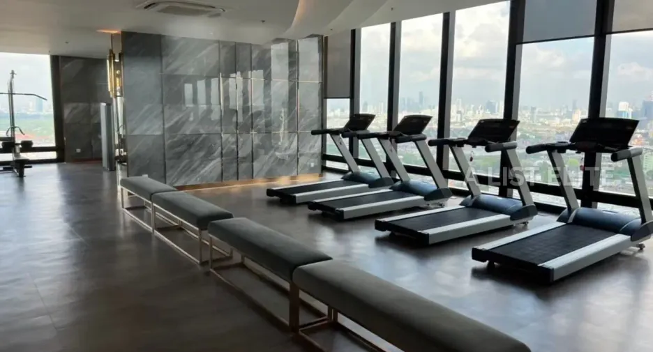 Condo en venta de 2 habitaciones en Khlong Toei, Bangkok