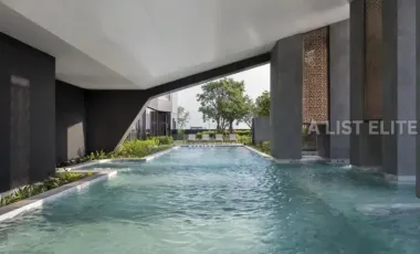 For sale 4 bedrooms condo in Khlong Toei, Bangkok