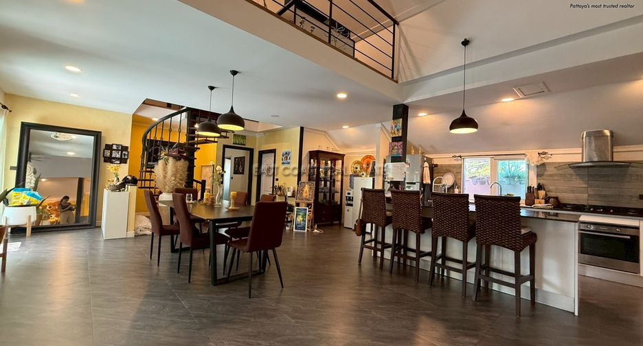 For sale 3 bedrooms house in Jomtien, Pattaya