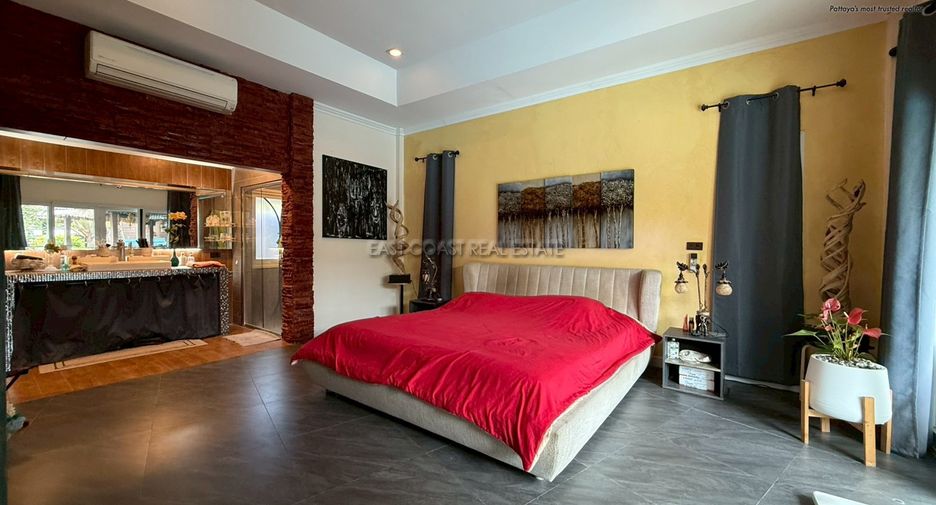 For sale 3 bedrooms house in Jomtien, Pattaya