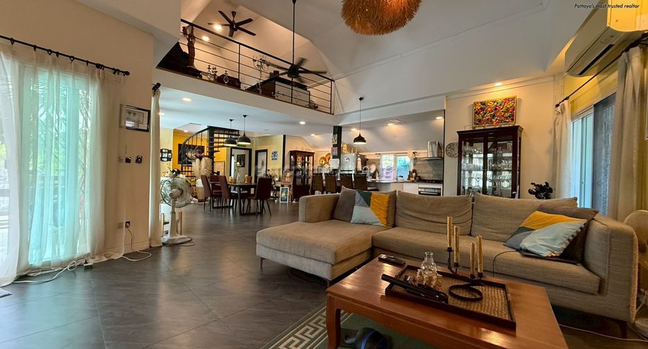 For sale 3 bedrooms house in Jomtien, Pattaya