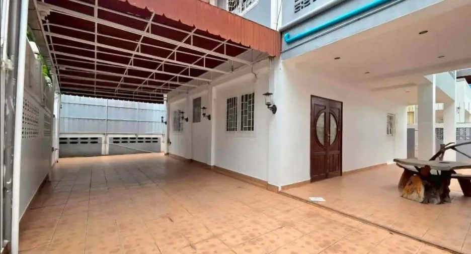 出租 4 卧室 独立屋 在 Bang Lamung, Chon Buri