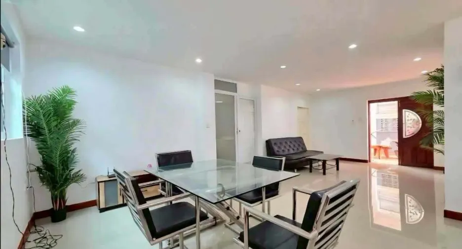 出租 4 卧室 独立屋 在 Bang Lamung, Chon Buri