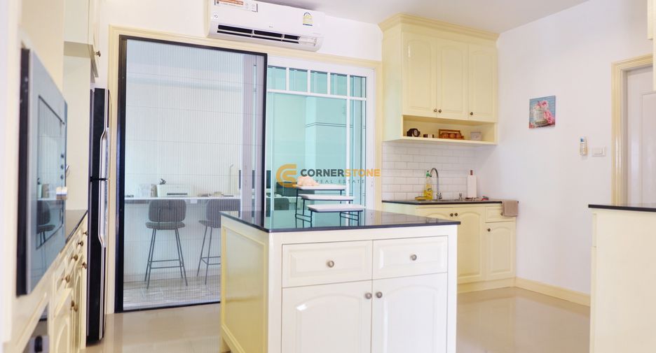 For sale 3 ベッドルーム house in Huay Yai, Pattaya