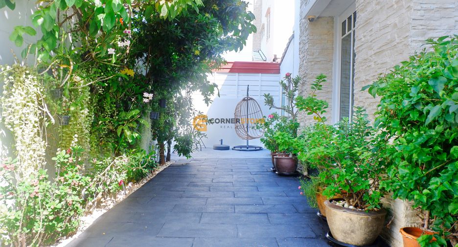 For sale 3 ベッドルーム house in Huay Yai, Pattaya