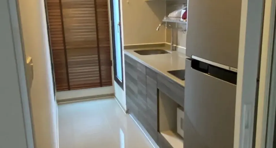 Wohnung zur Miete mit 1 Zimmer in Huai Khwang, Bangkok