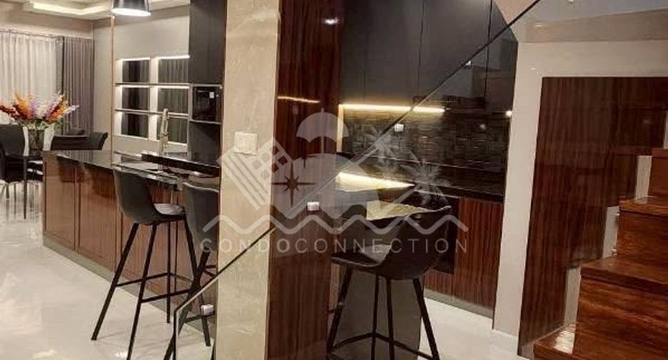 For sale そして for rent 5 ベッドルーム house in Bang Lamung, Chonburi