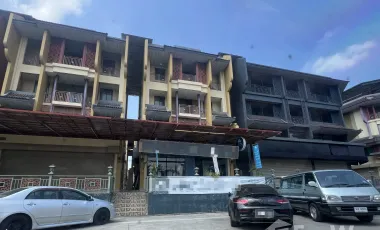 Casa adosada en venta de 8 habitaciones en Phutthamonthon, Nakhon Pathom