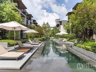 出租 4 卧室 联排别墅 在 Watthana, 曼谷