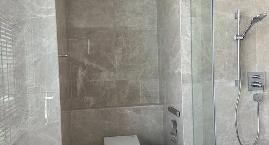 Wohnung zur Miete und zum Kauf mit 2 Zimmer in Pathum Wan, Bangkok