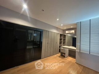 For sale 3 bedrooms townhouse in Saphan Sung, Bangkok