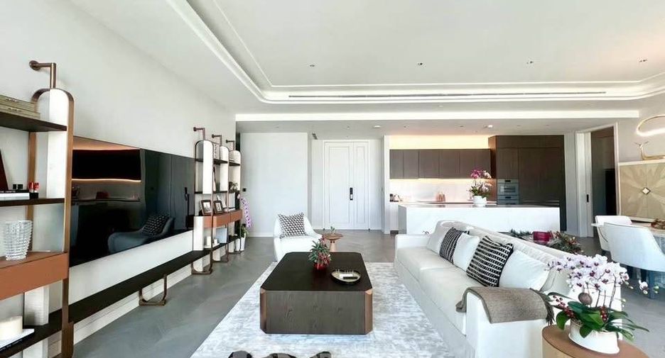 À louer 3 chambres condo à Pathum Wan, Bangkok