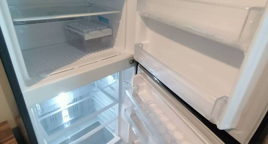 Condo en alquiler de 2 habitaciones en Huai Khwang, Bangkok