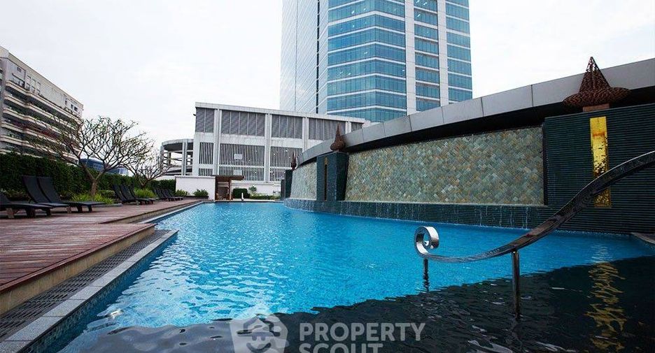 For sale 2 ベッドルーム condo in Bang Rak, Bangkok