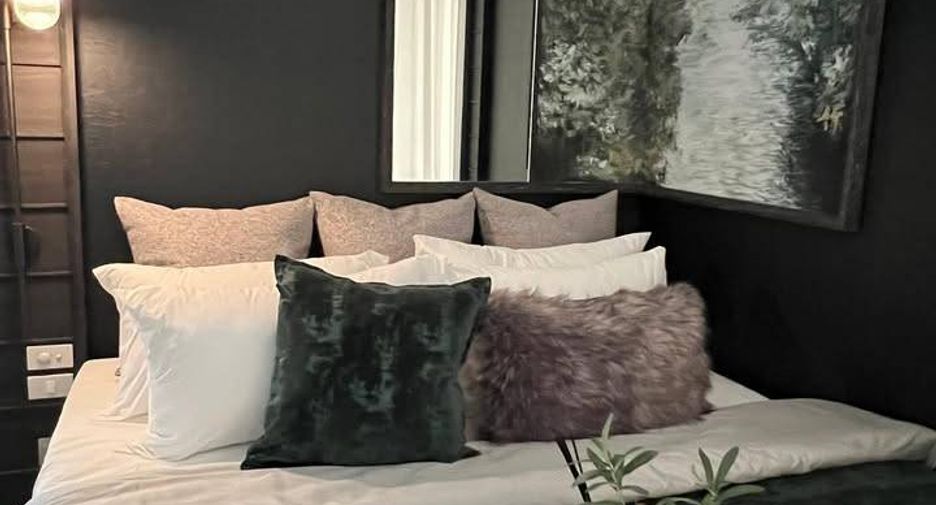 For rent 2 bedrooms condo in Ratchathewi, Bangkok