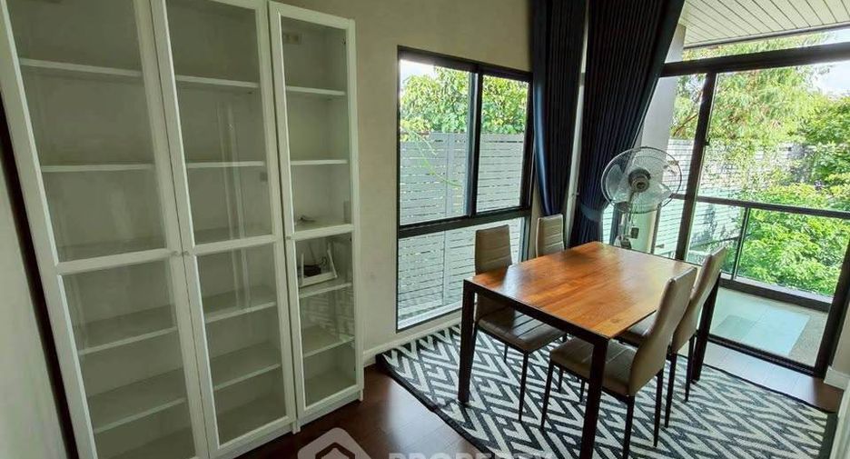 À louer et à vendre 5 chambres maison à Bang Kapi, Bangkok