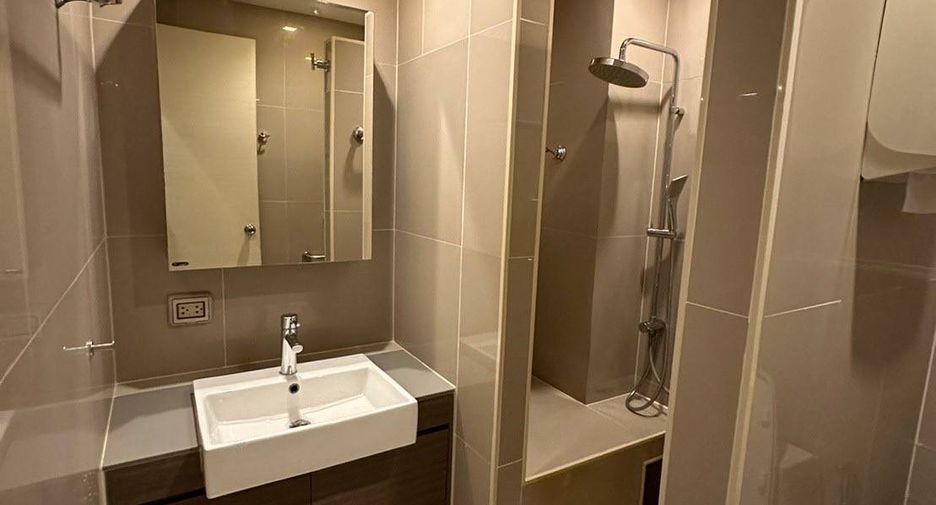 For sale 1 bed condo in Huai Khwang, Bangkok
