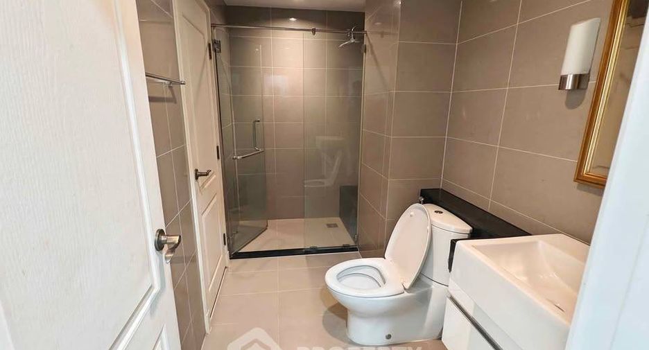 For sale 1 Beds condo in Huai Khwang, Bangkok