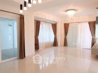 For sale 3 bedrooms house in Sai Mai, Bangkok