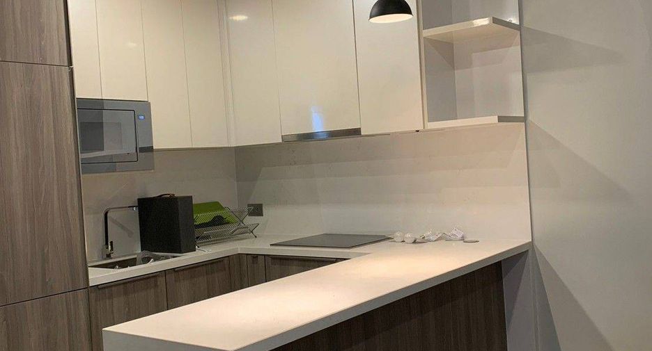 For sale 1 bed condo in Khlong Toei, Bangkok