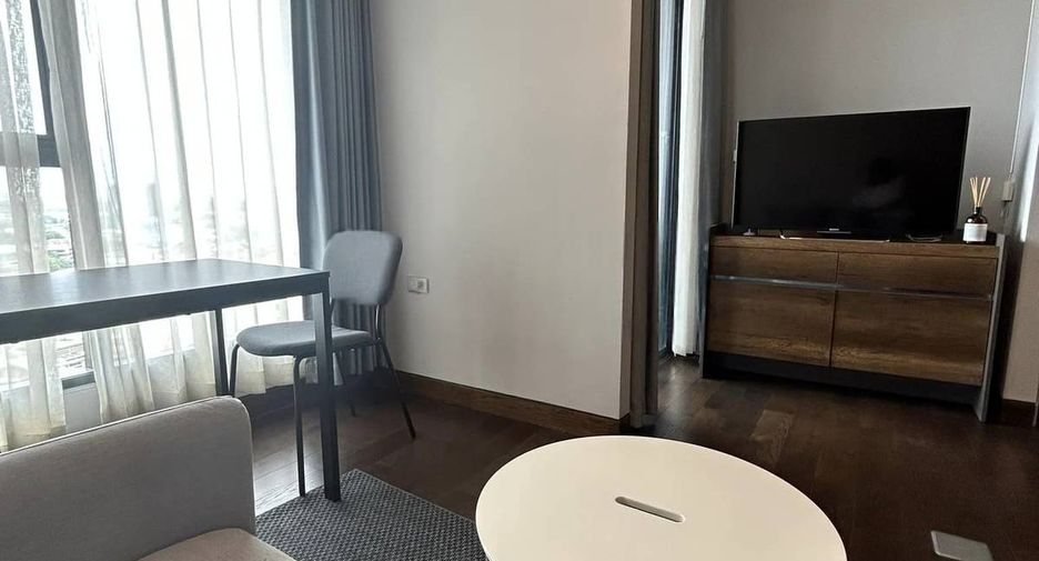 For rent and for sale 1 bed condo in Khlong Toei, Bangkok