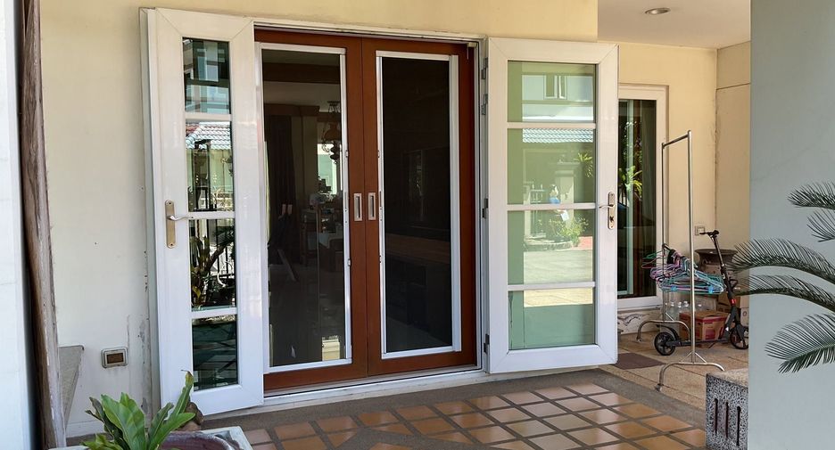 For rent そして for sale 3 ベッドルーム house in Sai Mai, Bangkok